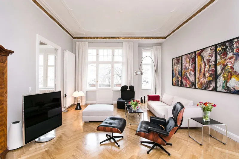 Repräsentative Altbauwohnung mit 6,5 Zimmern und Balkon nahe Kurfürstendamm — photo 1